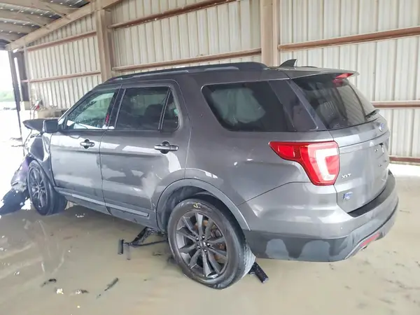 1FM5K7D86HGD53169 2017 FORD EXPLORER - Image 2
