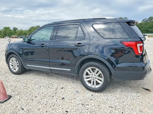 1FM5K7D86HGE10647 2017 FORD EXPLORER - Image 2