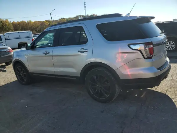1FM5K7D86JGA65531 2018 FORD EXPLORER - Image 2