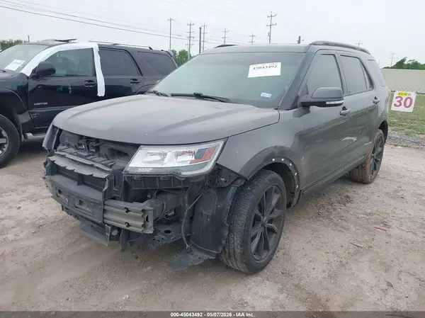 1FM5K7D86JGA68929 2018 FORD EXPLORER - Image 2
