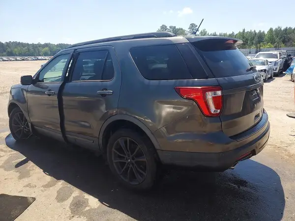 1FM5K7D86JGC28100 2018 FORD EXPLORER - Image 2
