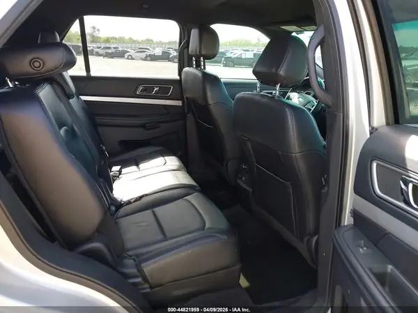 1FM5K7D87HGA73745 2017 FORD EXPLORER - Image 8