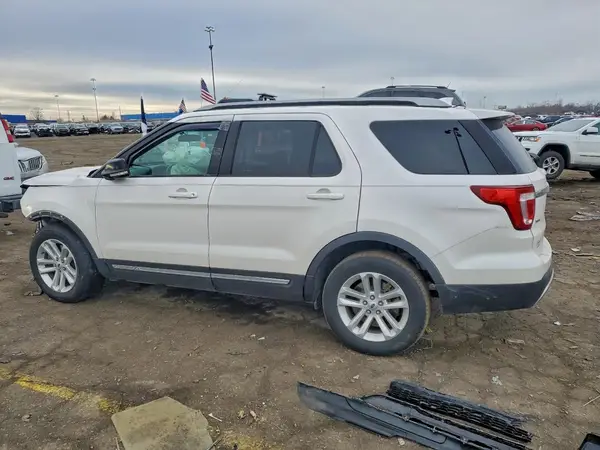 1FM5K7D87HGB27514 2017 FORD EXPLORER - Image 2