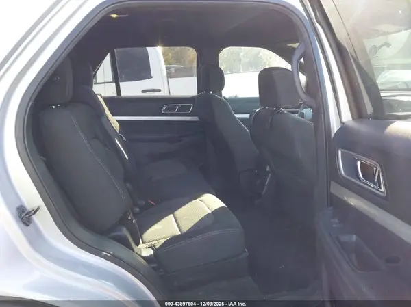 1FM5K7D87HGC02955 2017 FORD EXPLORER - Image 8