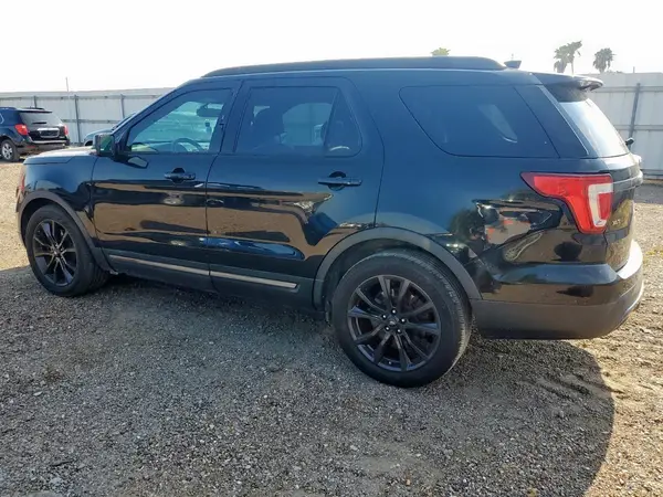 1FM5K7D87HGC20517 2017 FORD EXPLORER - Image 2