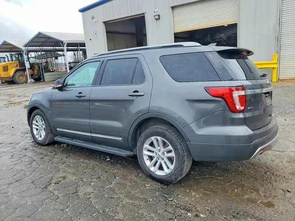 1FM5K7D87HGC44798 2017 FORD EXPLORER - Image 2
