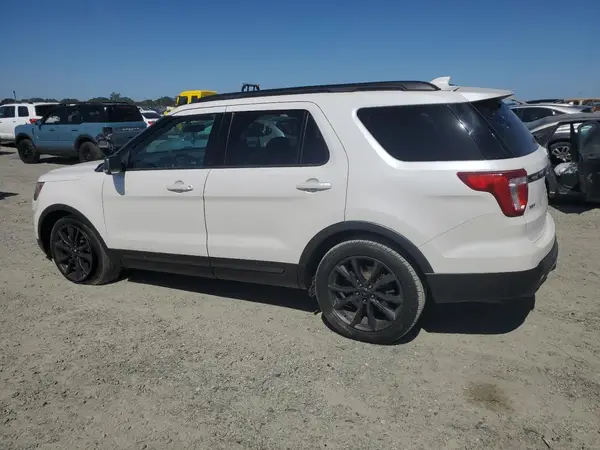 1FM5K7D87HGC62007 2017 FORD EXPLORER - Image 2