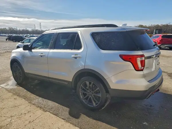 1FM5K7D87HGD48868 2017 FORD EXPLORER - Image 2