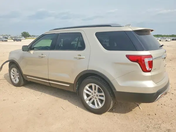1FM5K7D87HGD63645 2017 FORD EXPLORER - Image 2