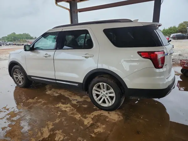 1FM5K7D87HGD77819 2017 FORD EXPLORER - Image 2