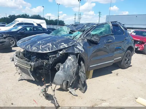 1FM5K7D87JGA97422 2018 FORD EXPLORER - Image 2