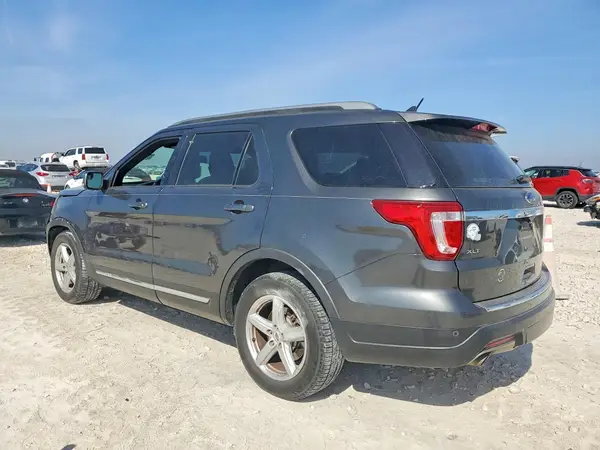 1FM5K7D87JGC27165 2018 FORD EXPLORER - Image 2