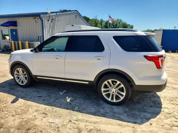1FM5K7D88HGA01906 2017 FORD EXPLORER - Image 2