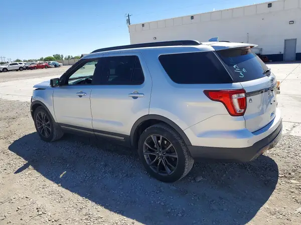 1FM5K7D88HGA21329 2017 FORD EXPLORER - Image 2