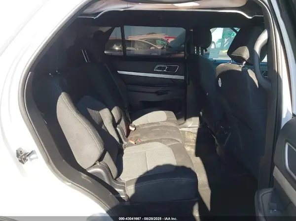 1FM5K7D88HGB00158 2017 FORD EXPLORER - Image 8
