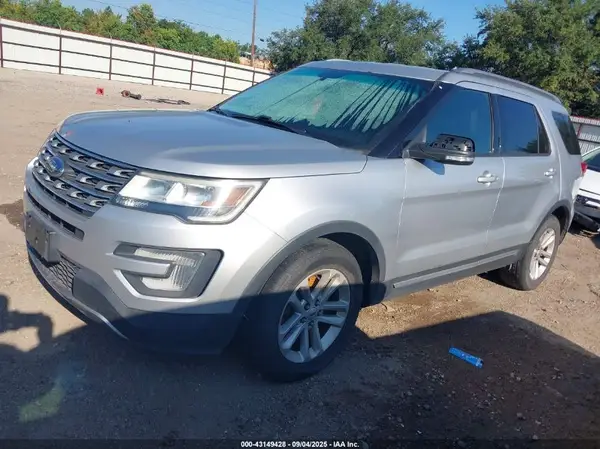 1FM5K7D88HGB18918 2017 FORD EXPLORER - Image 2