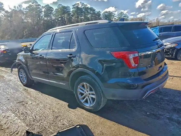 1FM5K7D88HGB33161 2017 FORD EXPLORER - Image 2