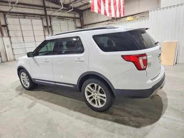 1FM5K7D88HGB43687 2017 FORD EXPLORER - Image 2