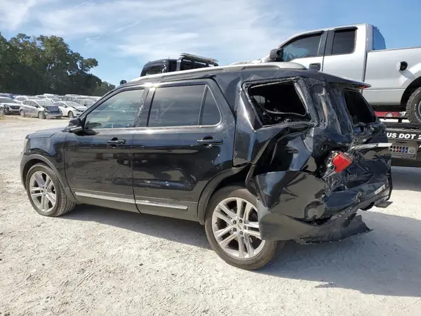 1FM5K7D88HGB70100 2017 FORD EXPLORER - Image 2