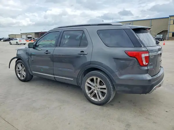 1FM5K7D88HGC20266 2017 FORD EXPLORER - Image 2