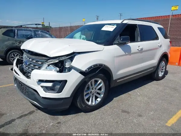 1FM5K7D88HGD04121 2017 FORD EXPLORER - Image 2