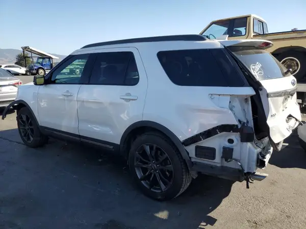 1FM5K7D88HGD42805 2017 FORD EXPLORER - Image 2