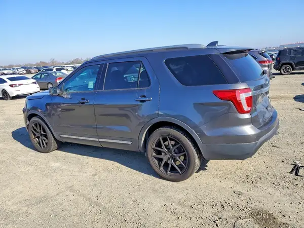1FM5K7D88HGD64481 2017 FORD EXPLORER - Image 2