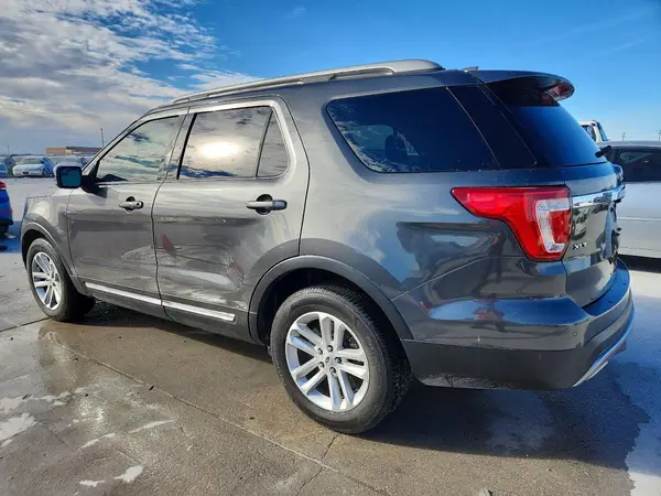 1FM5K7D88HGD85251 2017 FORD EXPLORER - Image 2