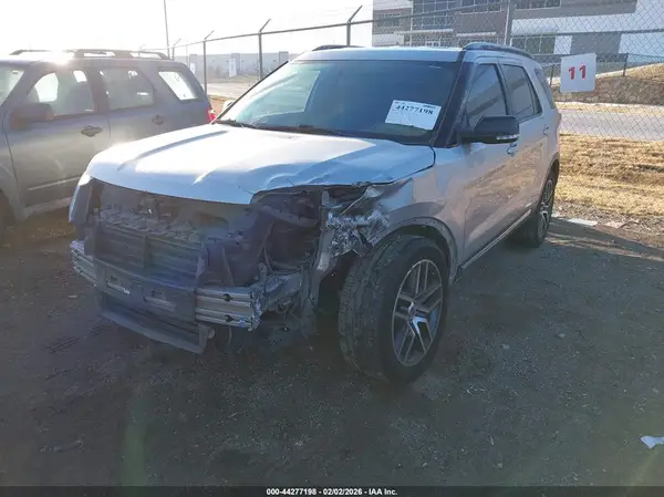 1FM5K7D88HGD90398 2017 FORD EXPLORER - Image 2
