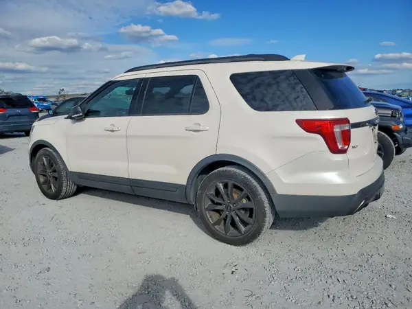 1FM5K7D88HGE19561 2017 FORD EXPLORER - Image 2