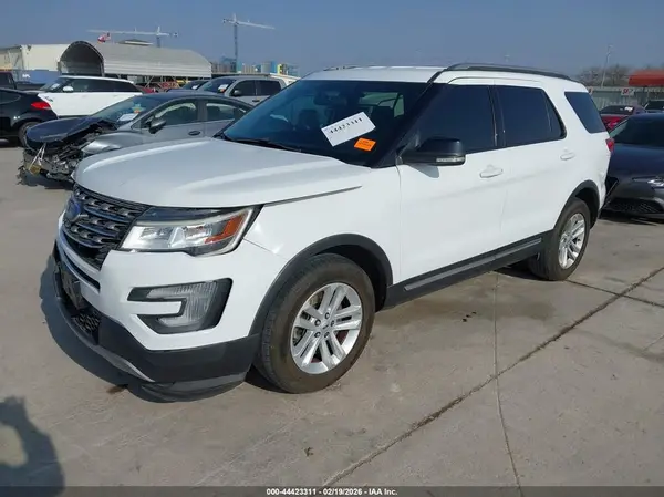 1FM5K7D88HGE22704 2017 FORD EXPLORER - Image 2