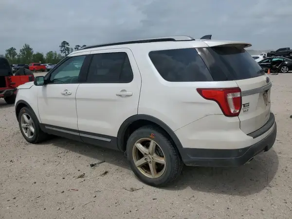 1FM5K7D88JGA31462 2018 FORD EXPLORER - Image 2
