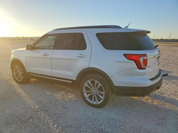 1FM5K7D88JGB30007 2018 FORD EXPLORER - Image 2