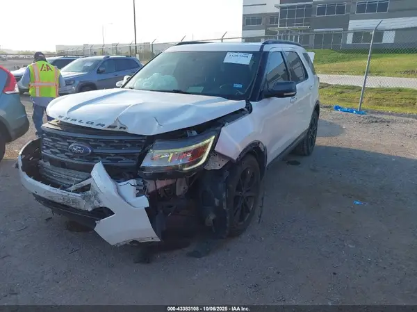 1FM5K7D88KGB06923 2019 FORD EXPLORER - Image 2