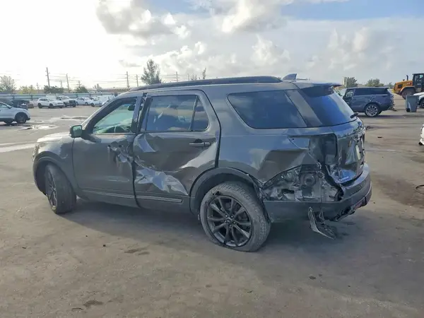 1FM5K7D89HGA67249 2017 FORD EXPLORER - Image 2