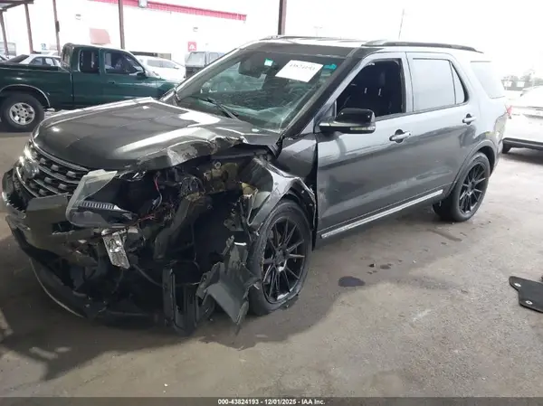 1FM5K7D89HGA70166 2017 FORD EXPLORER - Image 2
