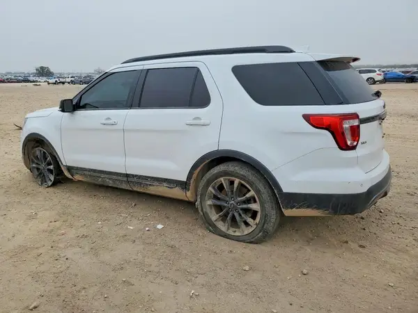1FM5K7D89HGC31535 2017 FORD EXPLORER - Image 2