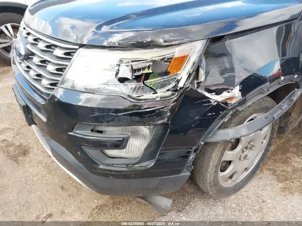 2017 FORD EXPLORER auction photo 6