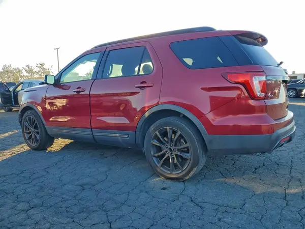 1FM5K7D89HGC85322 2017 FORD EXPLORER - Image 2