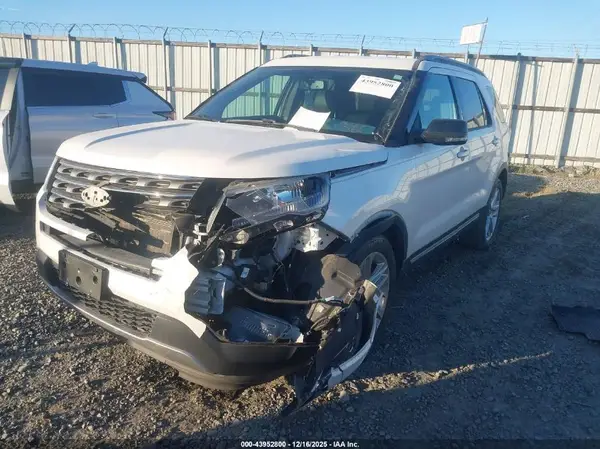 1FM5K7D89HGD36267 2017 FORD EXPLORER - Image 2