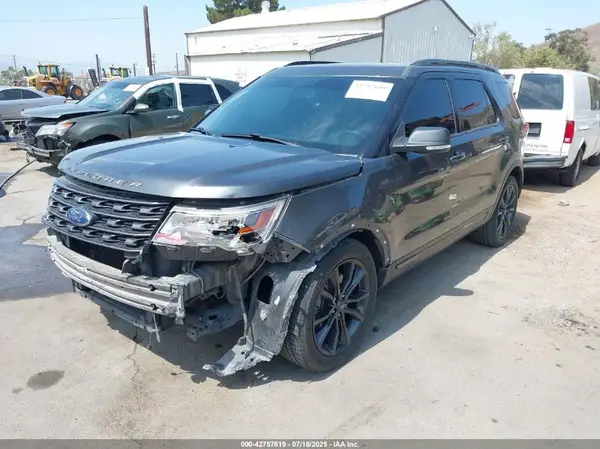 1FM5K7D89HGD42733 2017 FORD EXPLORER - Image 2