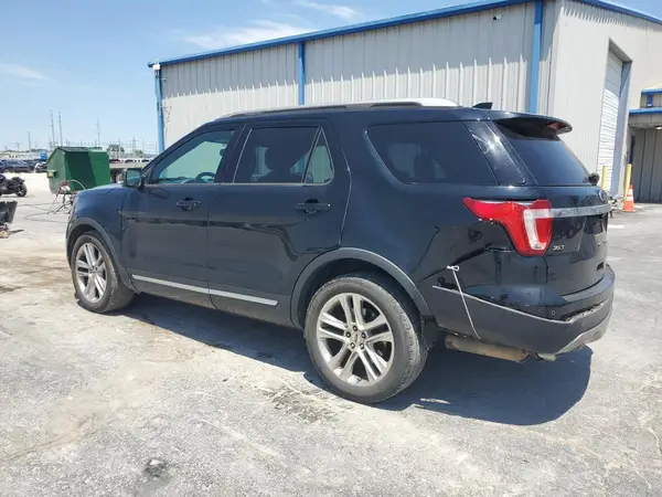 1FM5K7D89HGD98963 2017 FORD EXPLORER - Image 2