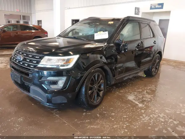 1FM5K7D89HGE15924 2017 FORD EXPLORER - Image 2
