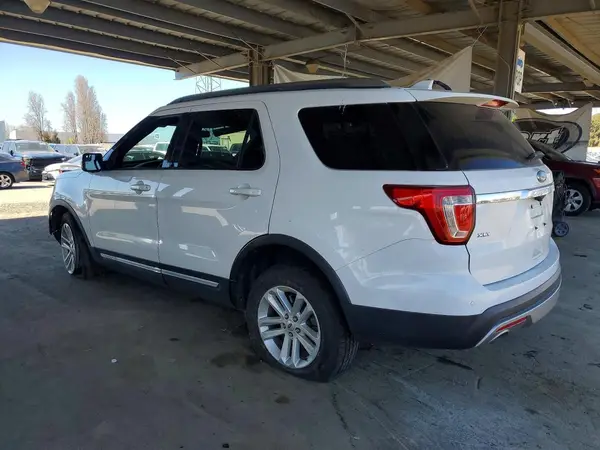 1FM5K7D89HGE42217 2017 FORD EXPLORER - Image 2