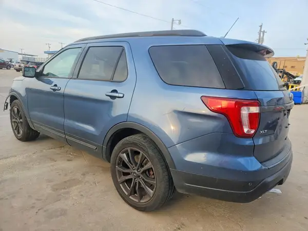 1FM5K7D89JGA14900 2018 FORD EXPLORER - Image 2