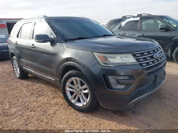 1FM5K7D8XHGC18812 2017 FORD EXPLORER - Image 1