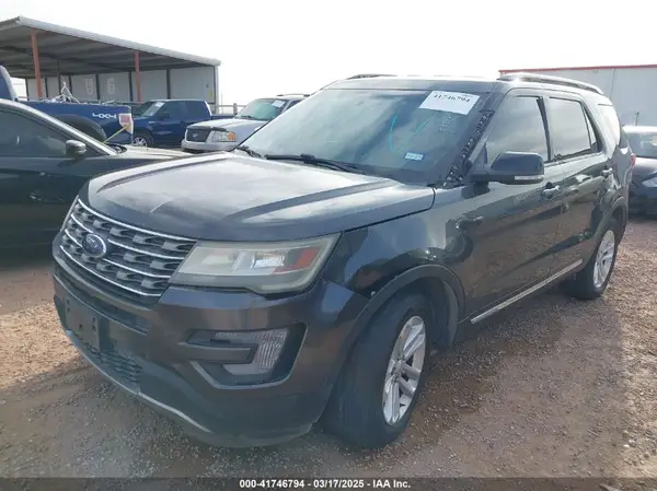 1FM5K7D8XHGC18812 2017 FORD EXPLORER - Image 2