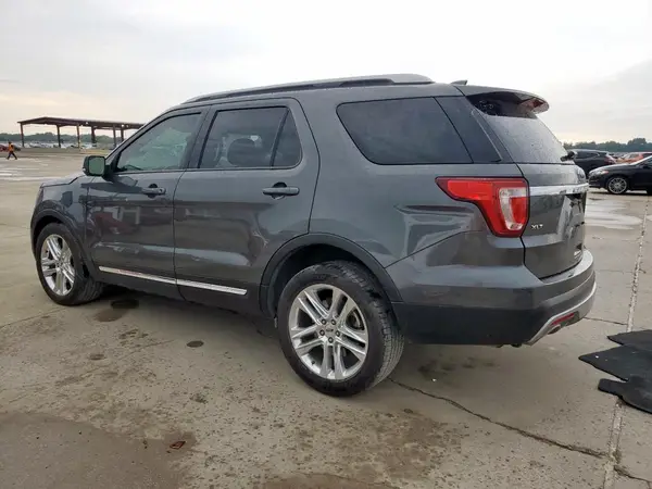 1FM5K7D8XHGE28858 2017 FORD EXPLORER - Image 2
