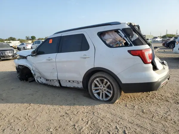 1FM5K7DH0HGA98924 2017 FORD EXPLORER - Image 2
