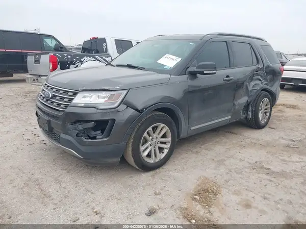 1FM5K7DH0HGD85826 2017 FORD EXPLORER - Image 2
